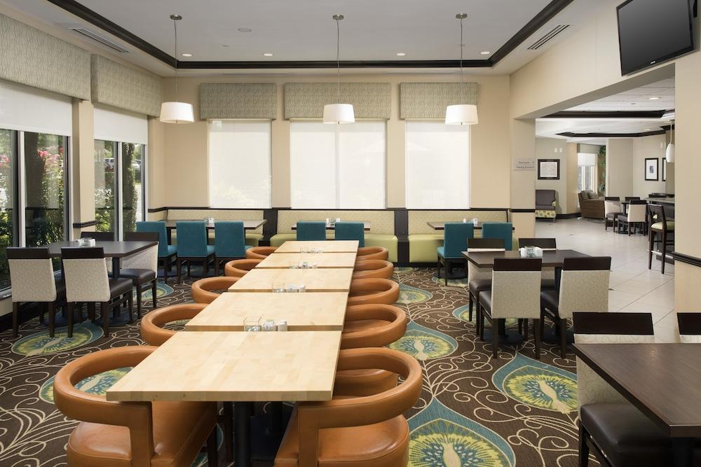 Hilton Garden Inn Huntsville South/Redstone Arsenal Bagian luar foto