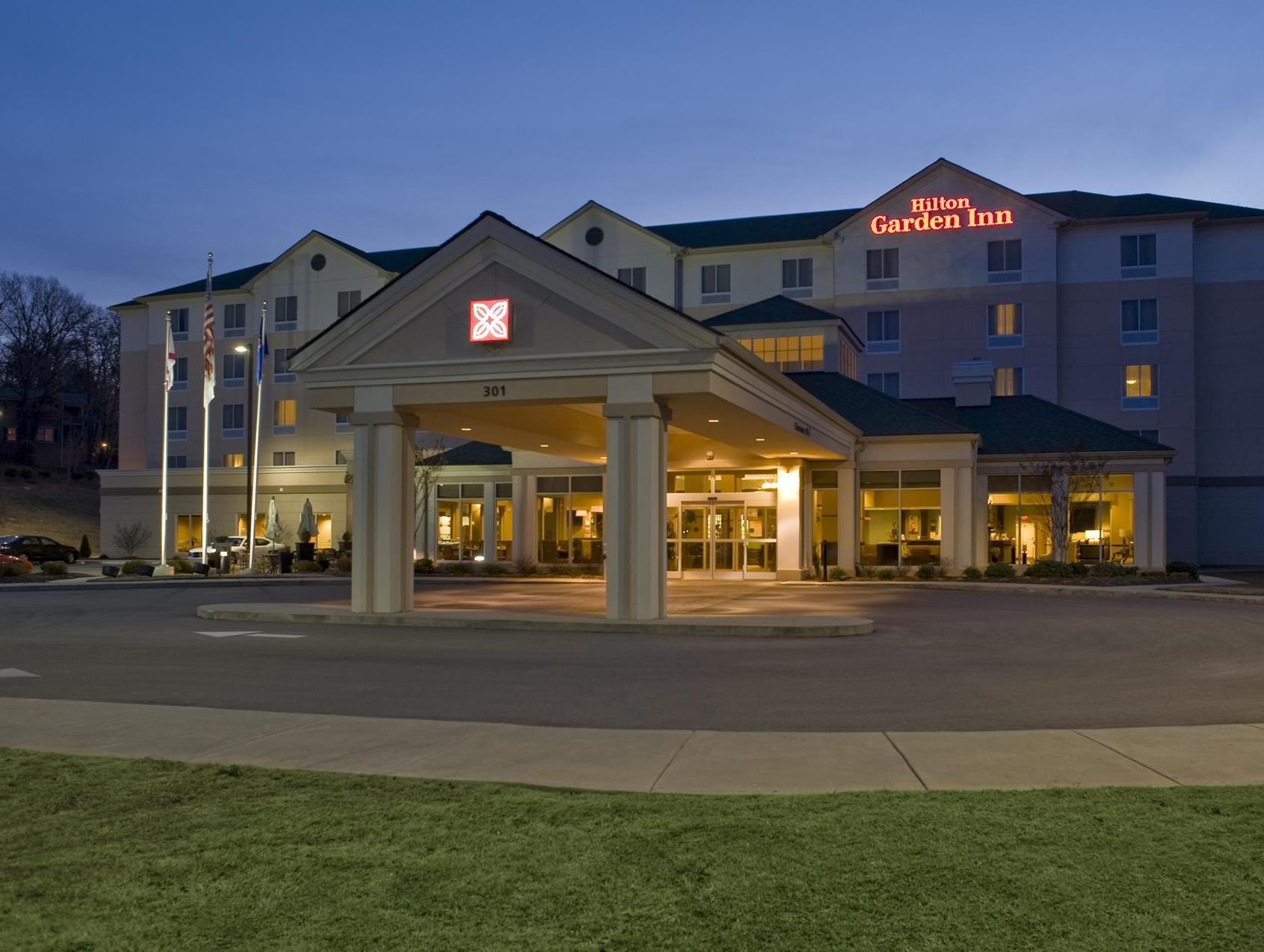 Hilton Garden Inn Huntsville South/Redstone Arsenal Bagian luar foto
