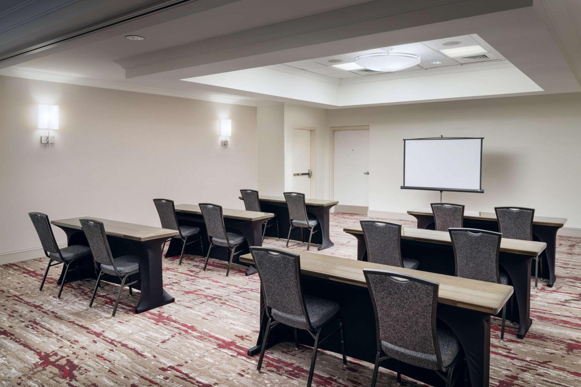 Hilton Garden Inn Huntsville South/Redstone Arsenal Bagian luar foto