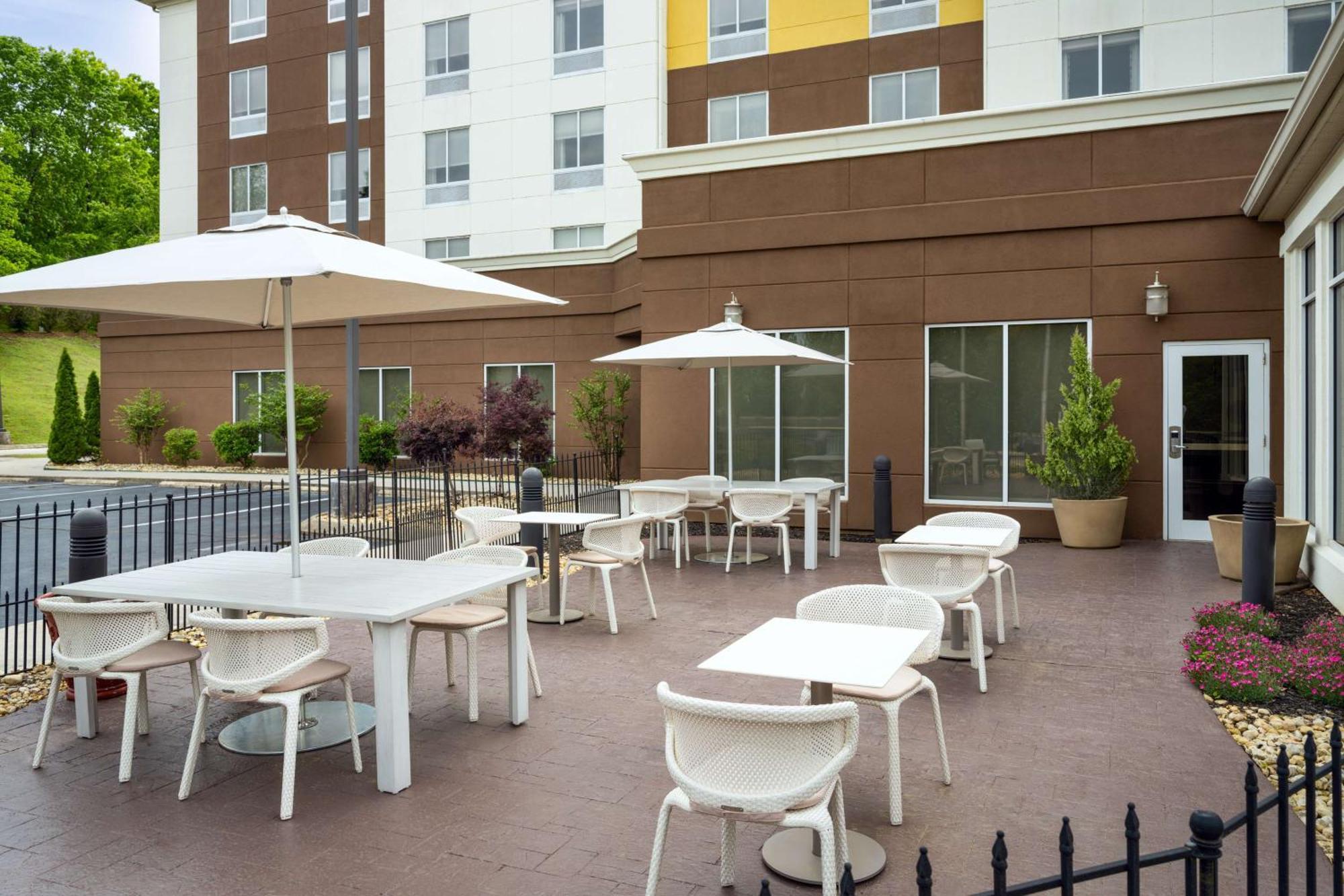 Hilton Garden Inn Huntsville South/Redstone Arsenal Bagian luar foto